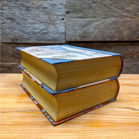 Pair of decorative book keepsake boxes. Nature and Paris themed. - Picture 4 of 9